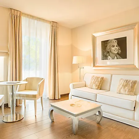 Hotell Renoir 4*