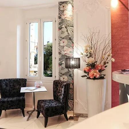 Hotell Renoir 4*
